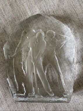 Nybro Sweden Crystal Clear Glass golfer Paperweight golf sculpture